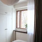 Cosy - Two Bedrooms, Sauna And Free Parking, Wi-fi 아파트 *