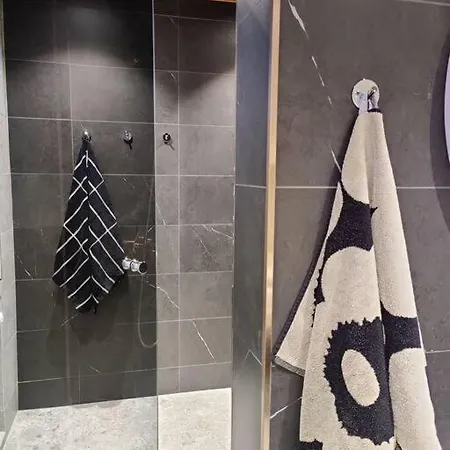 아파트 Cosy - Two Bedrooms, Sauna And Free Parking, Wi-fi *