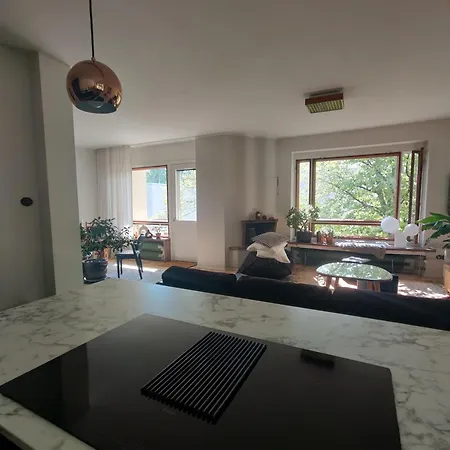 Cosy - Two Bedrooms, Sauna And Free Parking, Wi-fi *