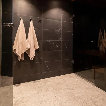 아파트 Cosy - Two Bedrooms, Sauna And Free Parking, Wi-fi