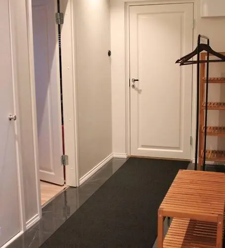 Cosy - Two Bedrooms, Sauna And Free Parking, Wi-fi